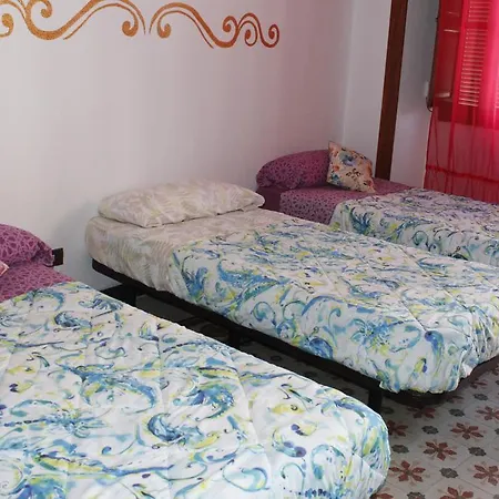 Hostel Aurora *